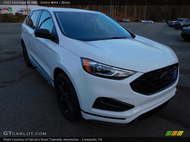 Front 3/4 View of 2022 Edge SE AWD