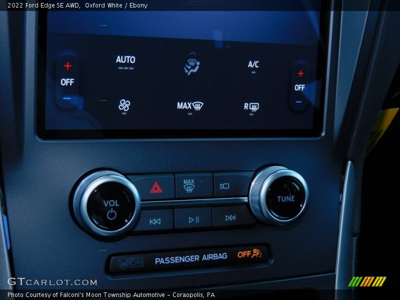 Oxford White / Ebony 2022 Ford Edge SE AWD