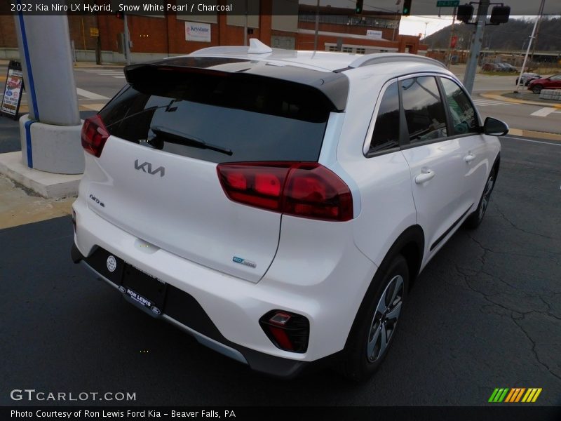 Snow White Pearl / Charcoal 2022 Kia Niro LX Hybrid