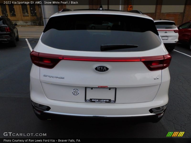 Snow White Pearl / Black 2022 Kia Sportage EX AWD