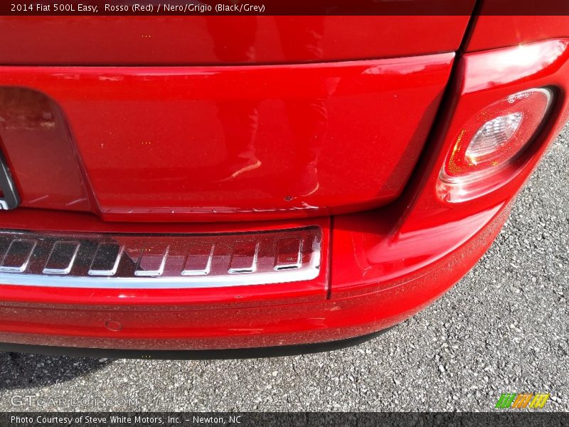 Rosso (Red) / Nero/Grigio (Black/Grey) 2014 Fiat 500L Easy