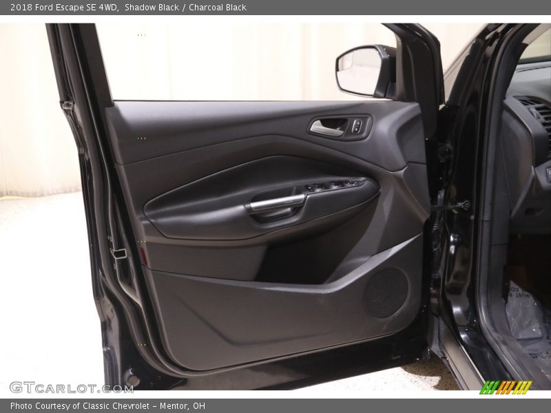 Shadow Black / Charcoal Black 2018 Ford Escape SE 4WD