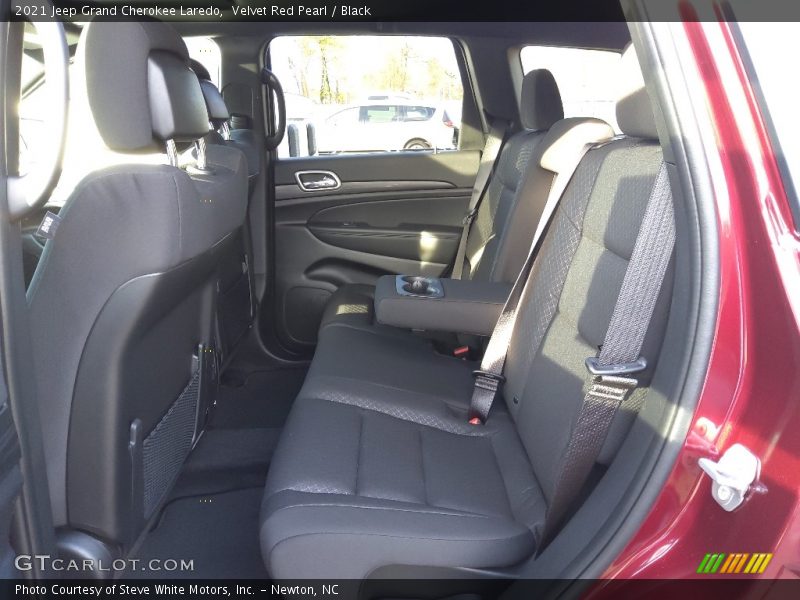 Velvet Red Pearl / Black 2021 Jeep Grand Cherokee Laredo