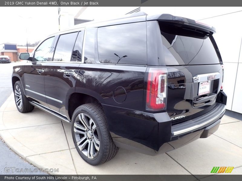 Onyx Black / Jet Black 2019 GMC Yukon Denali 4WD