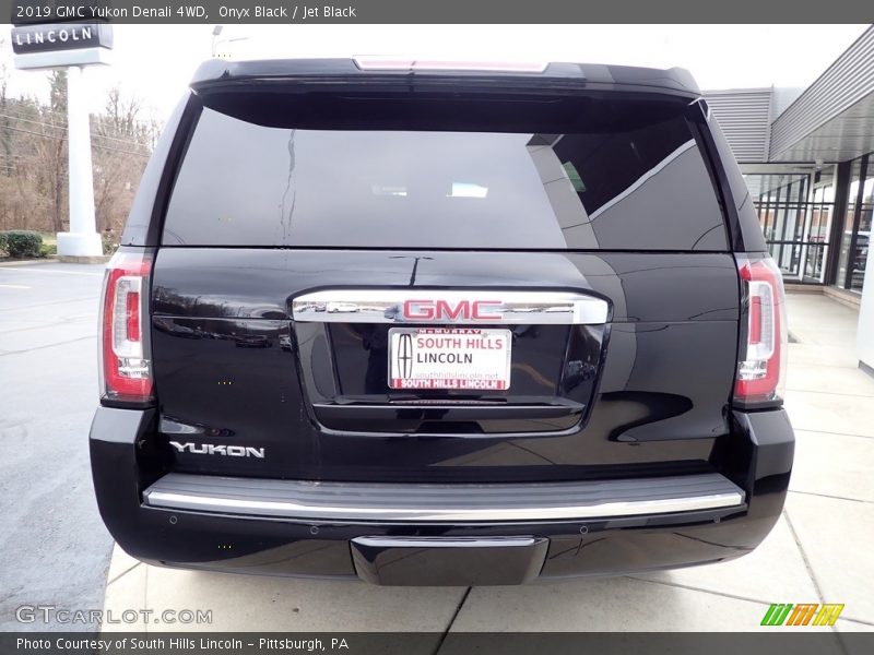Onyx Black / Jet Black 2019 GMC Yukon Denali 4WD