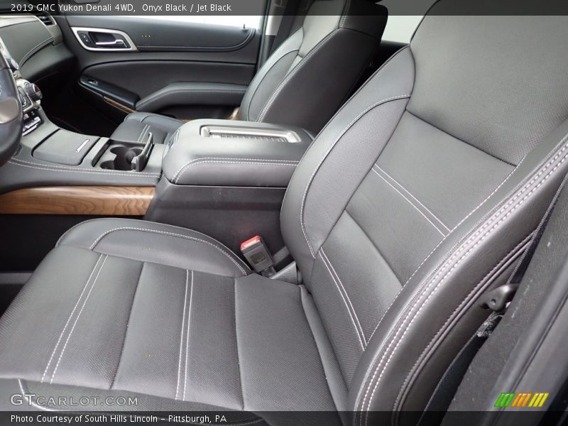 Onyx Black / Jet Black 2019 GMC Yukon Denali 4WD