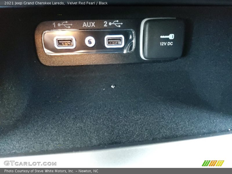 Velvet Red Pearl / Black 2021 Jeep Grand Cherokee Laredo