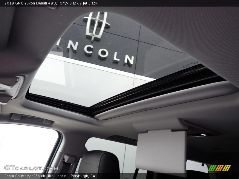 Onyx Black / Jet Black 2019 GMC Yukon Denali 4WD