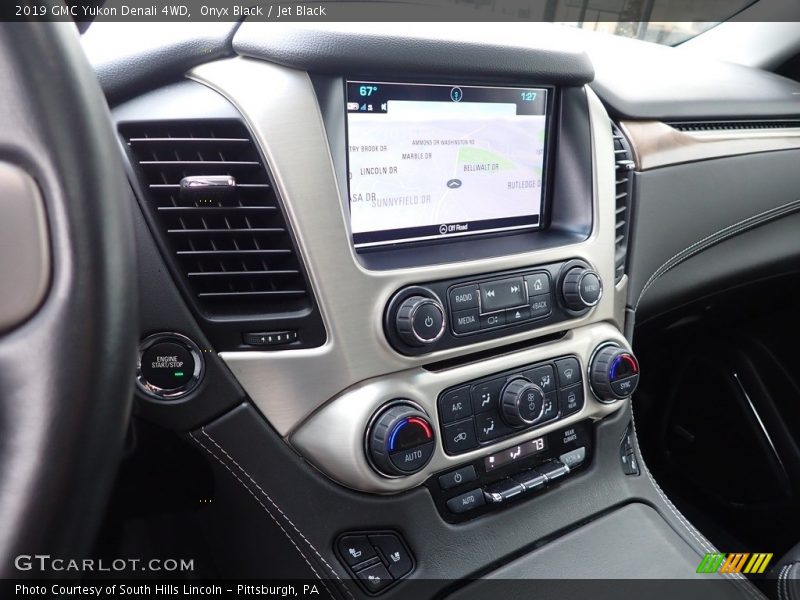 Onyx Black / Jet Black 2019 GMC Yukon Denali 4WD