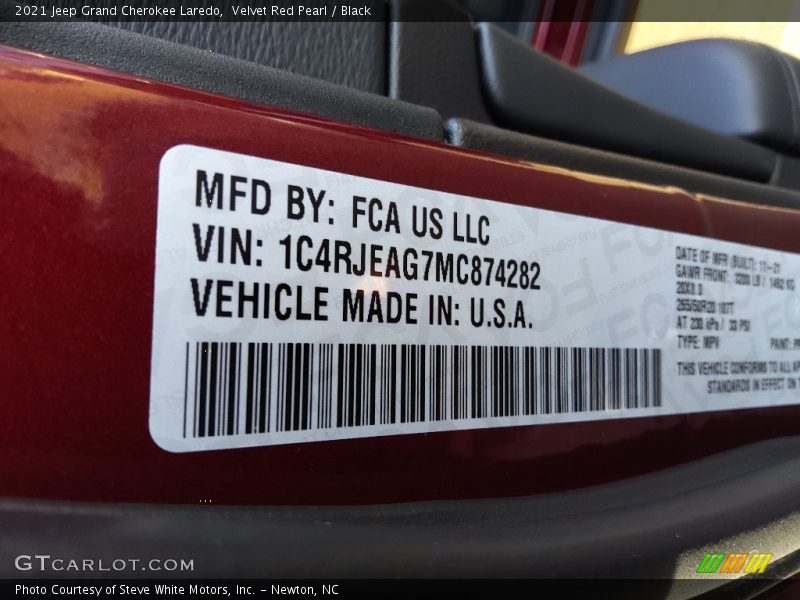 Velvet Red Pearl / Black 2021 Jeep Grand Cherokee Laredo