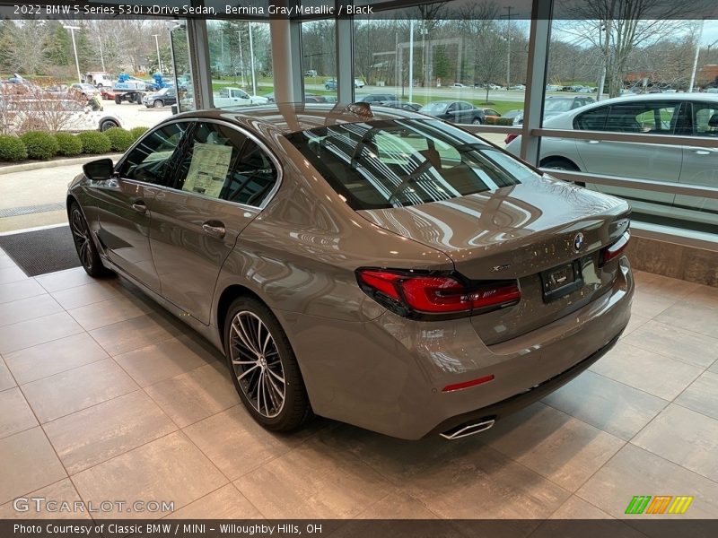 Bernina Gray Metallic / Black 2022 BMW 5 Series 530i xDrive Sedan