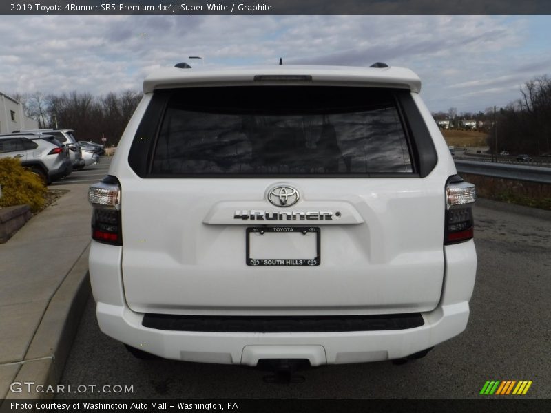 Super White / Graphite 2019 Toyota 4Runner SR5 Premium 4x4