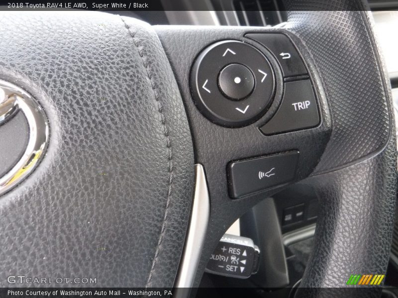 Super White / Black 2018 Toyota RAV4 LE AWD