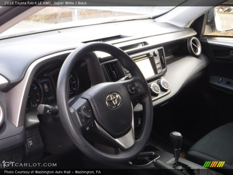 Super White / Black 2018 Toyota RAV4 LE AWD