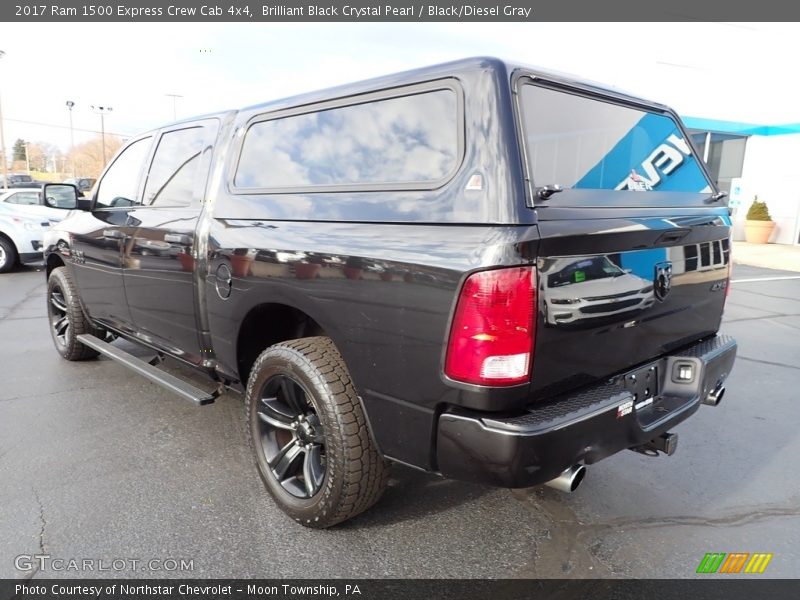 Brilliant Black Crystal Pearl / Black/Diesel Gray 2017 Ram 1500 Express Crew Cab 4x4