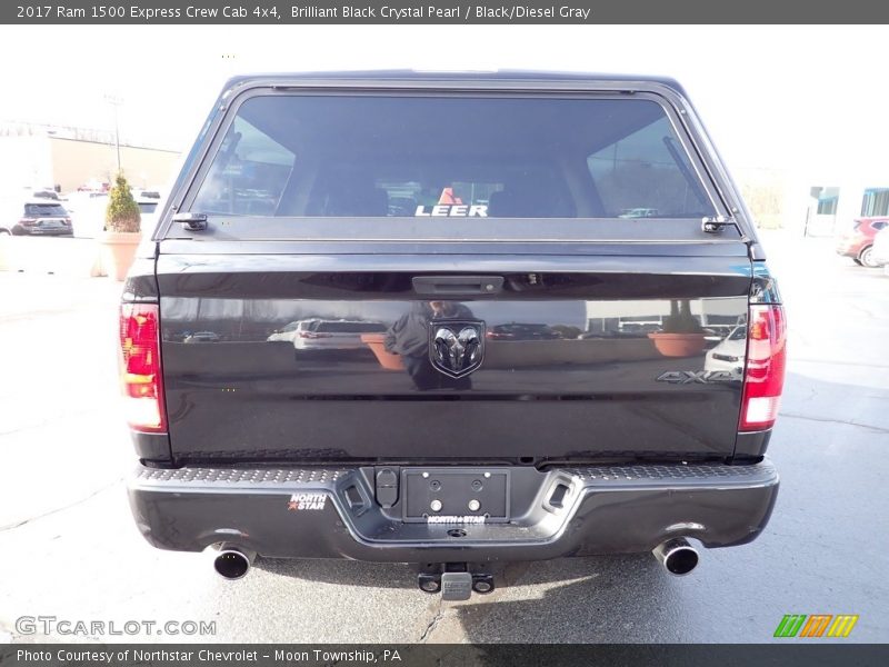 Brilliant Black Crystal Pearl / Black/Diesel Gray 2017 Ram 1500 Express Crew Cab 4x4