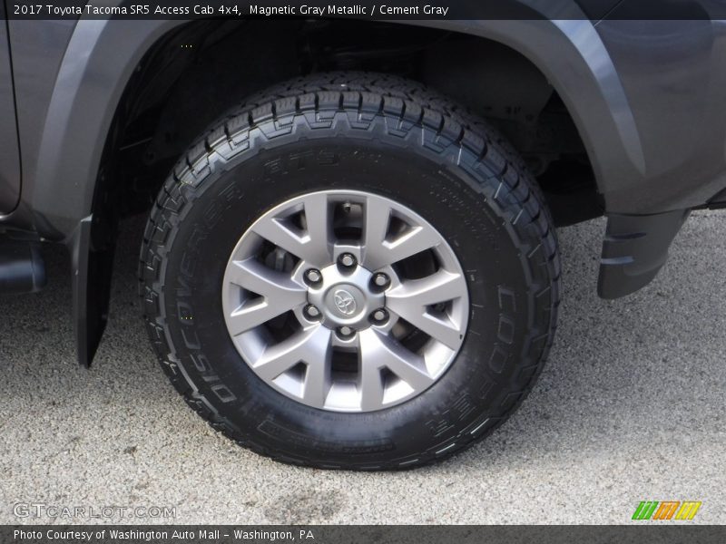 Magnetic Gray Metallic / Cement Gray 2017 Toyota Tacoma SR5 Access Cab 4x4