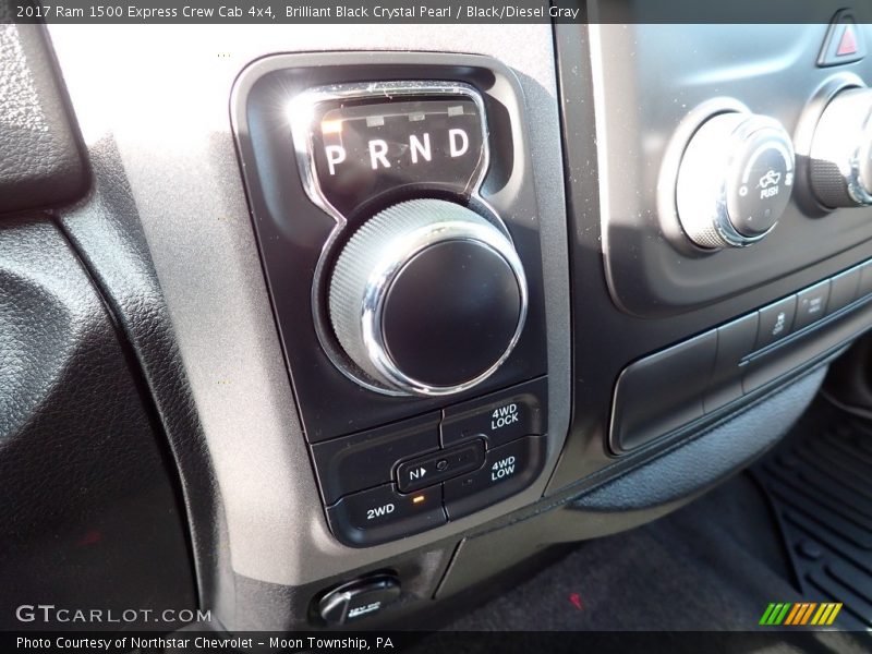 Brilliant Black Crystal Pearl / Black/Diesel Gray 2017 Ram 1500 Express Crew Cab 4x4