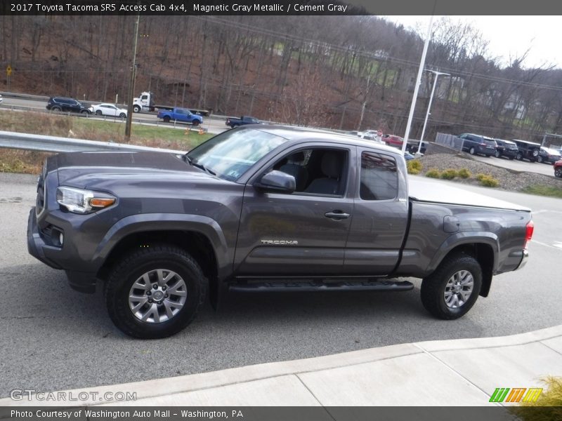 Magnetic Gray Metallic / Cement Gray 2017 Toyota Tacoma SR5 Access Cab 4x4