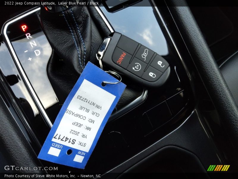 Laser Blue Pearl / Black 2022 Jeep Compass Latitude