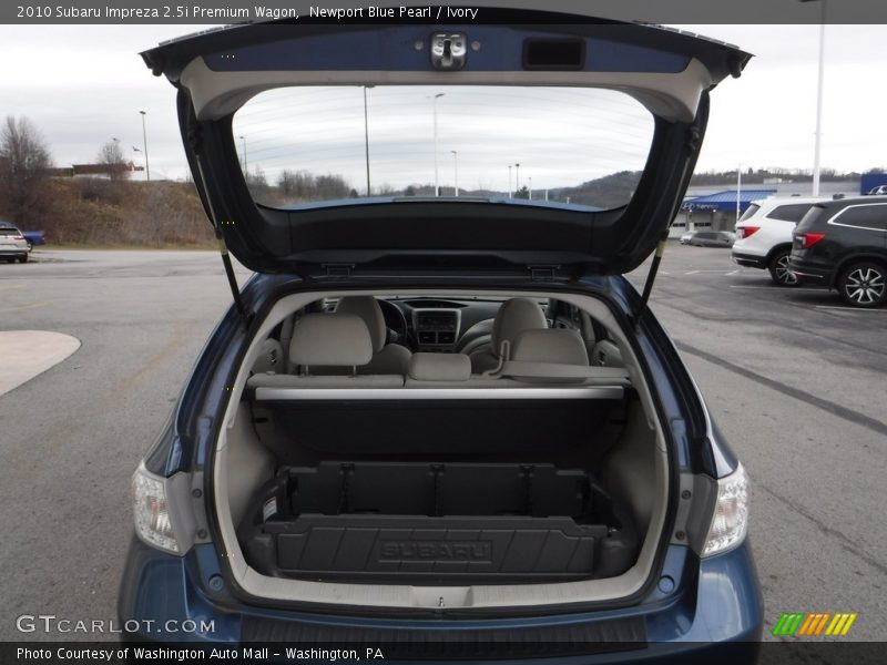 Newport Blue Pearl / Ivory 2010 Subaru Impreza 2.5i Premium Wagon