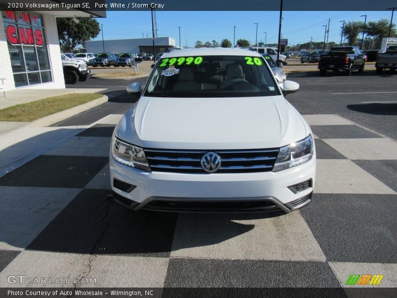 Pure White / Storm Gray 2020 Volkswagen Tiguan SE
