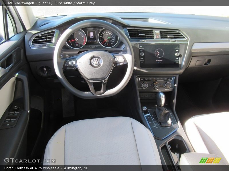Pure White / Storm Gray 2020 Volkswagen Tiguan SE