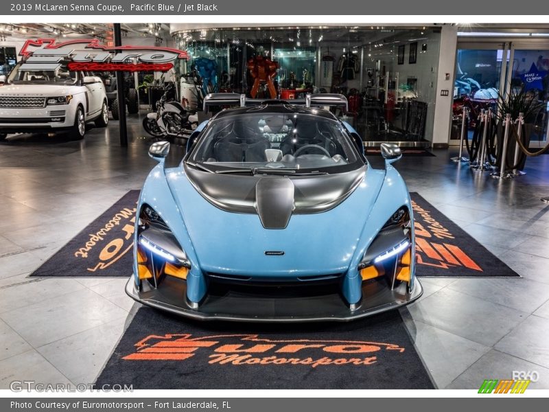 Pacific Blue / Jet Black 2019 McLaren Senna Coupe