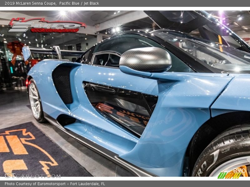 Pacific Blue / Jet Black 2019 McLaren Senna Coupe