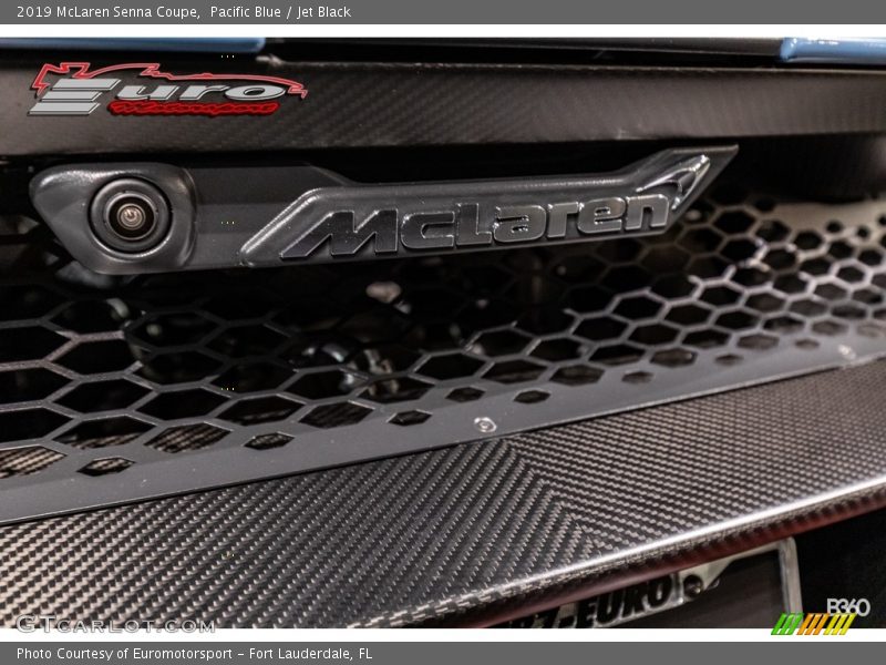 Pacific Blue / Jet Black 2019 McLaren Senna Coupe