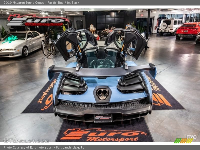 Pacific Blue / Jet Black 2019 McLaren Senna Coupe