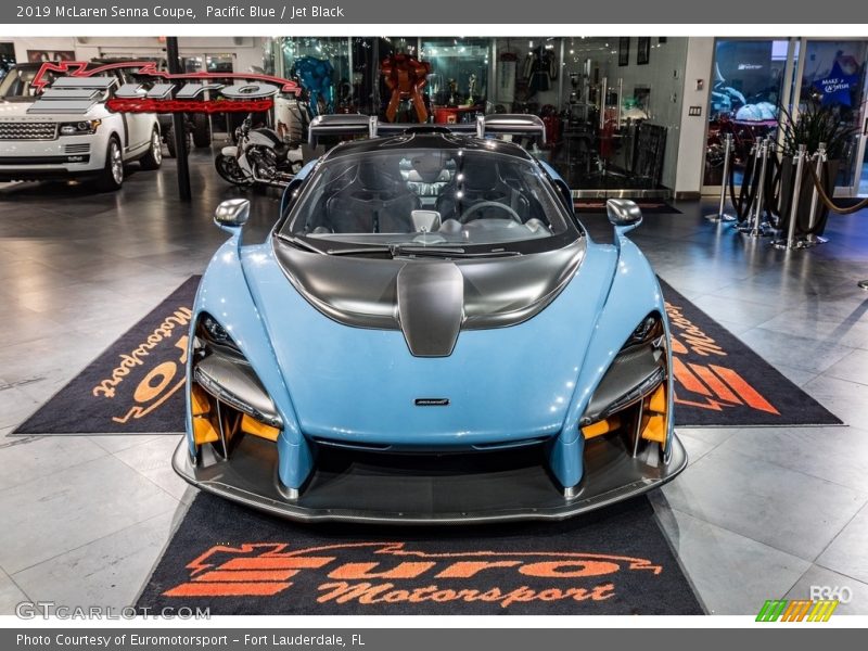 Pacific Blue / Jet Black 2019 McLaren Senna Coupe