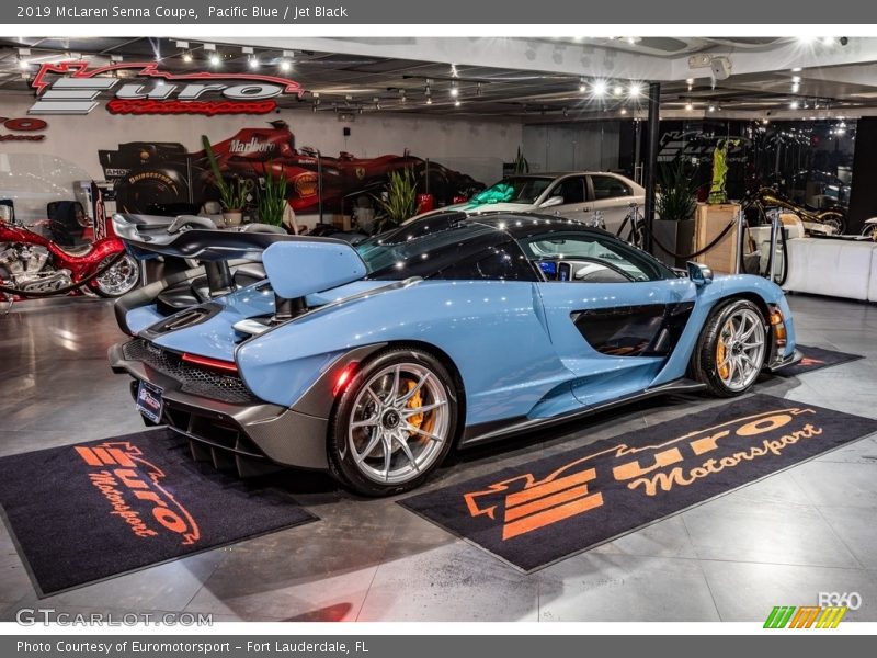 Pacific Blue / Jet Black 2019 McLaren Senna Coupe