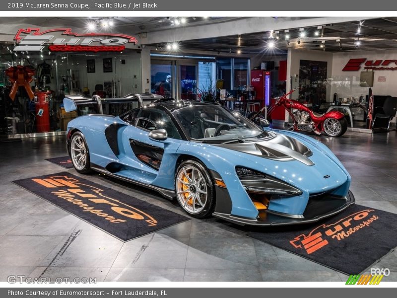 Pacific Blue / Jet Black 2019 McLaren Senna Coupe