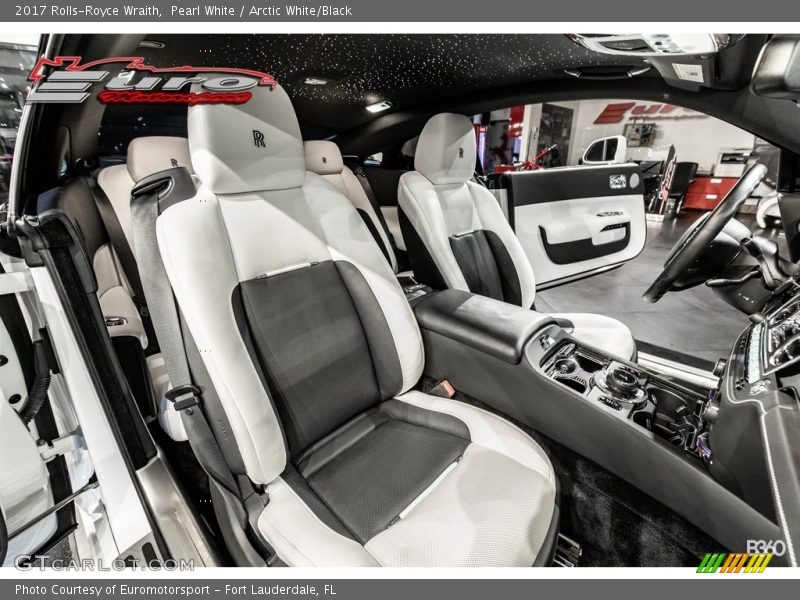 Pearl White / Arctic White/Black 2017 Rolls-Royce Wraith