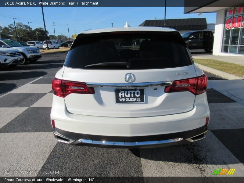 White Diamond Pearl / Parchment 2018 Acura MDX