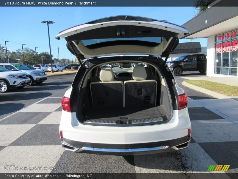 White Diamond Pearl / Parchment 2018 Acura MDX