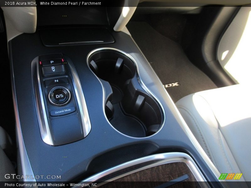 White Diamond Pearl / Parchment 2018 Acura MDX