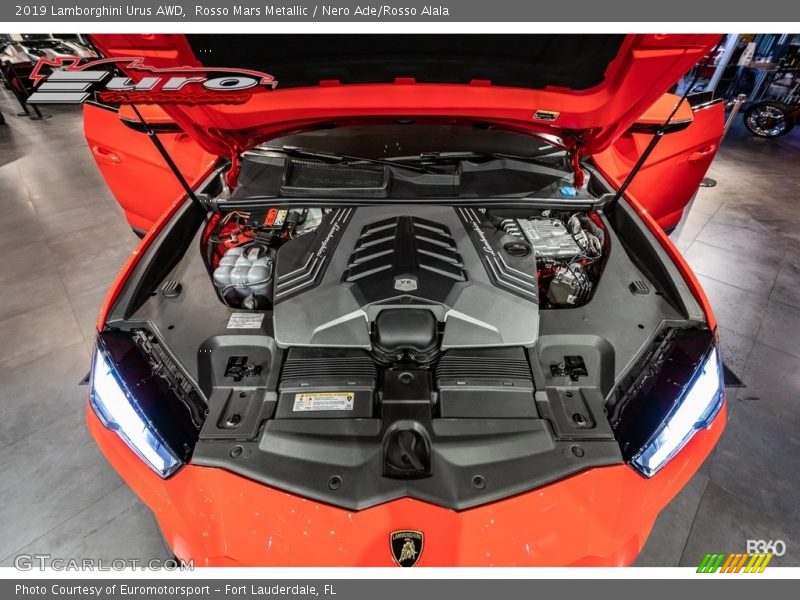 Rosso Mars Metallic / Nero Ade/Rosso Alala 2019 Lamborghini Urus AWD