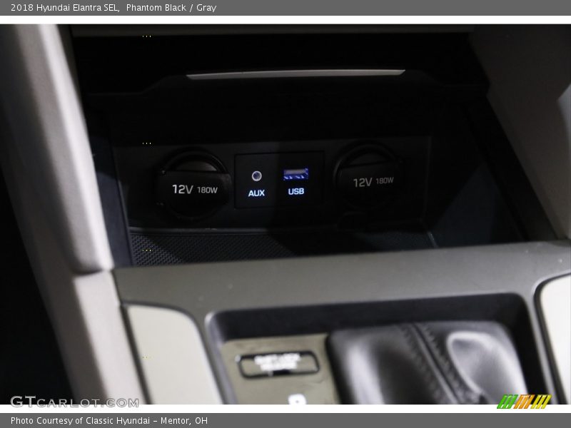 Phantom Black / Gray 2018 Hyundai Elantra SEL