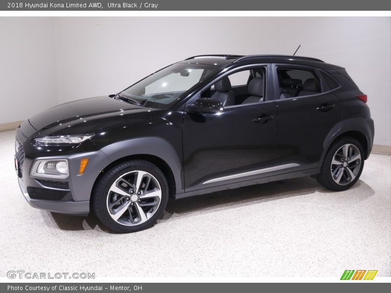 Front 3/4 View of 2018 Kona Limited AWD