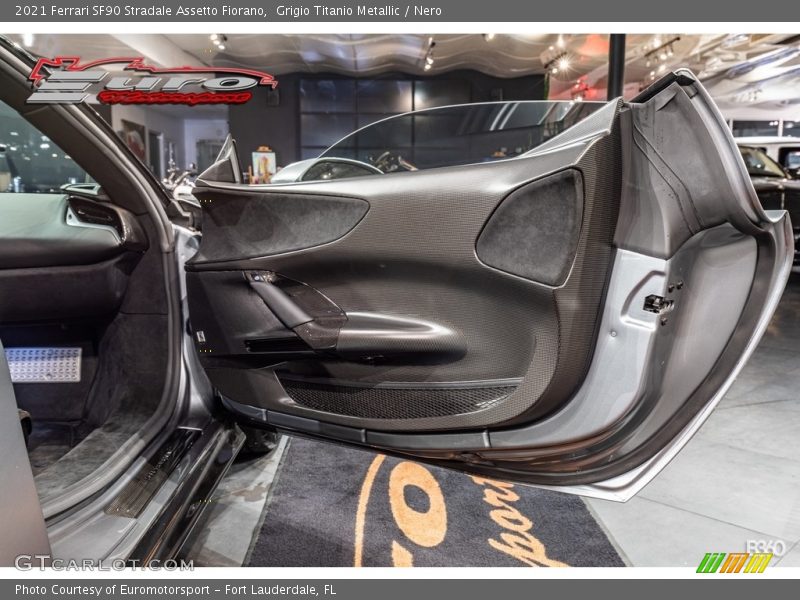 Grigio Titanio Metallic / Nero 2021 Ferrari SF90 Stradale Assetto Fiorano