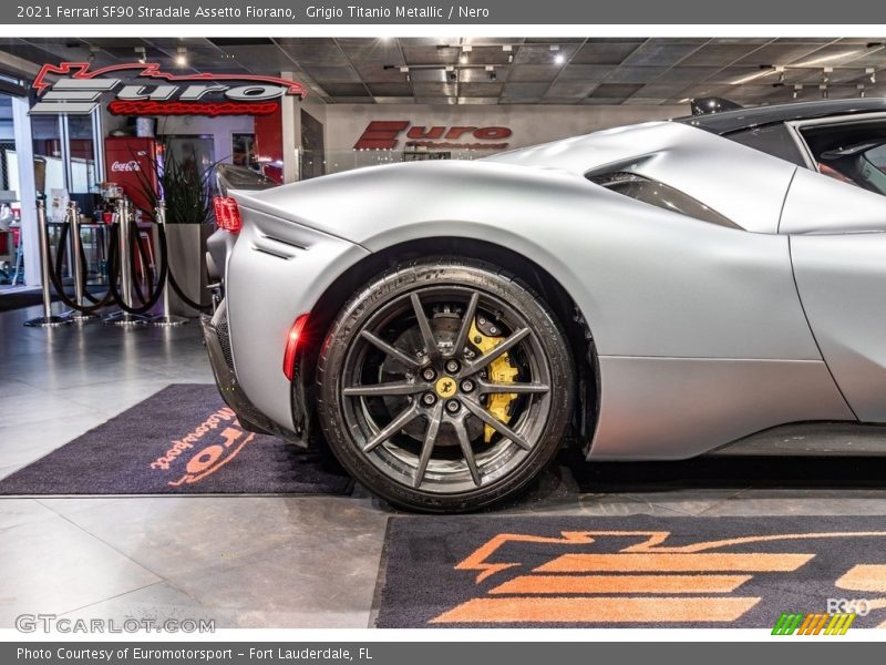 Grigio Titanio Metallic / Nero 2021 Ferrari SF90 Stradale Assetto Fiorano
