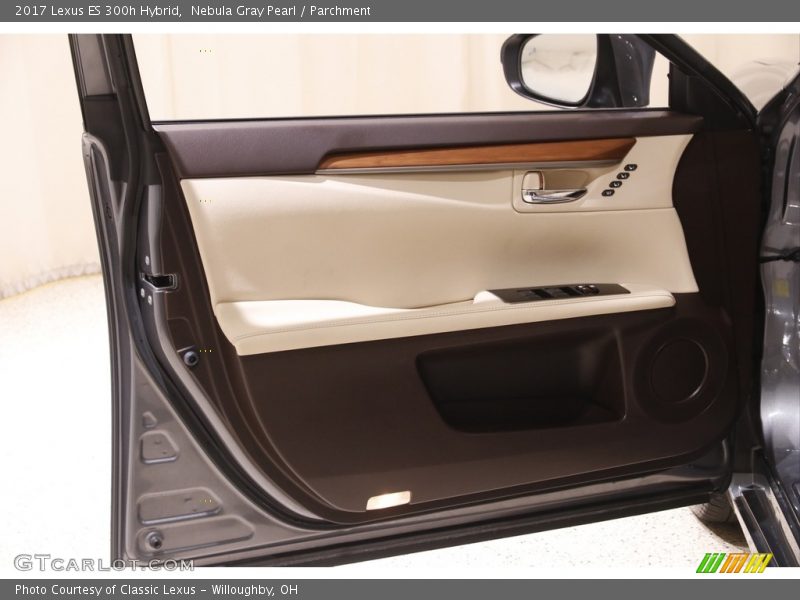 Nebula Gray Pearl / Parchment 2017 Lexus ES 300h Hybrid