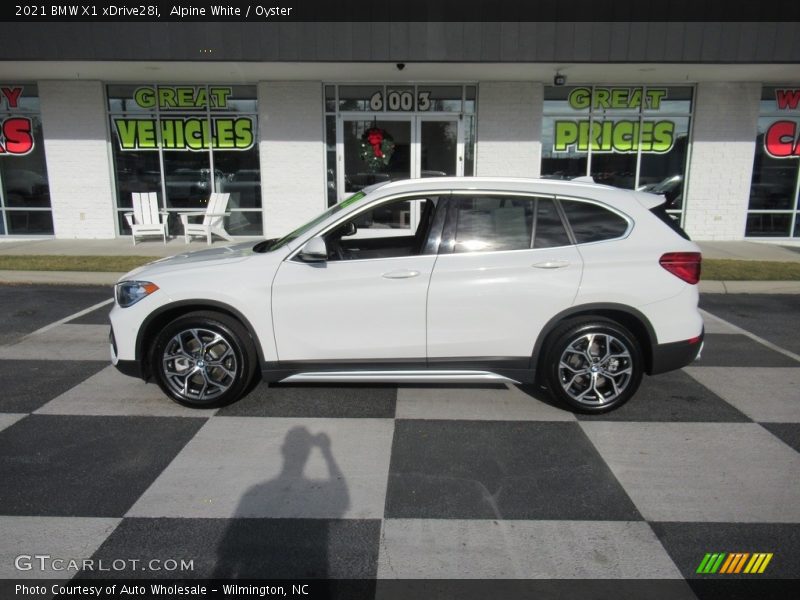 Alpine White / Oyster 2021 BMW X1 xDrive28i
