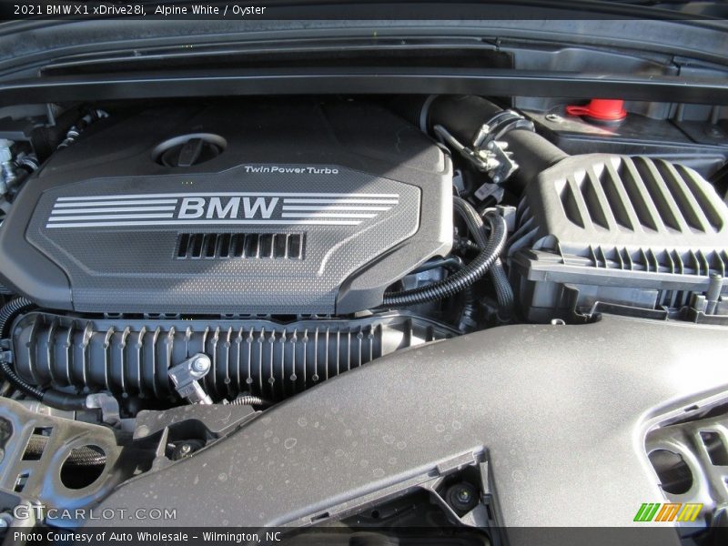 Alpine White / Oyster 2021 BMW X1 xDrive28i