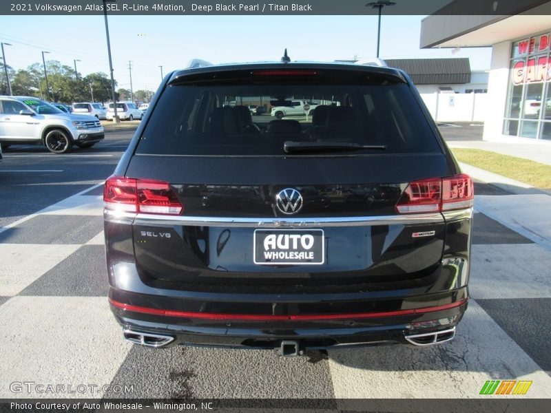 Deep Black Pearl / Titan Black 2021 Volkswagen Atlas SEL R-Line 4Motion