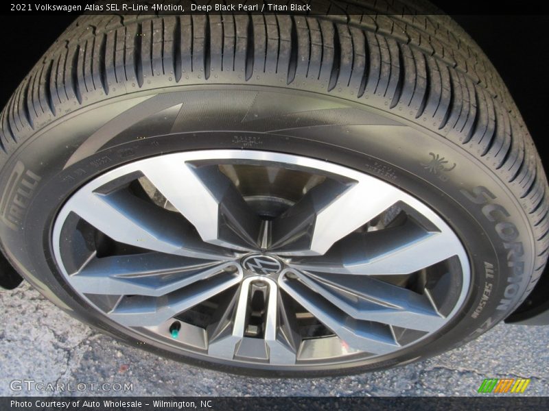 Deep Black Pearl / Titan Black 2021 Volkswagen Atlas SEL R-Line 4Motion
