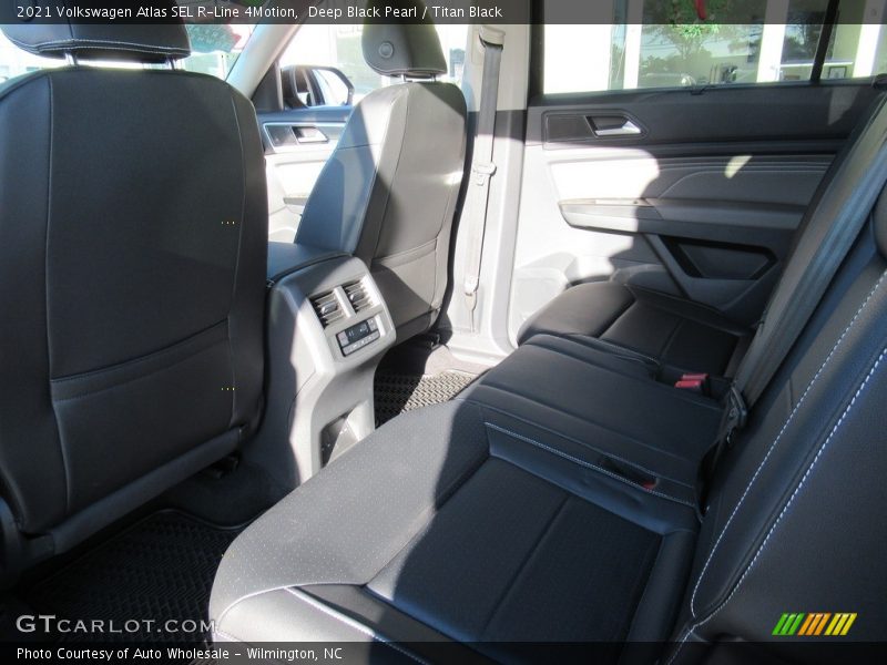 Deep Black Pearl / Titan Black 2021 Volkswagen Atlas SEL R-Line 4Motion