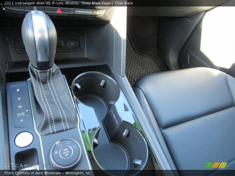  2021 Atlas SEL R-Line 4Motion 8 Speed Automatic Shifter